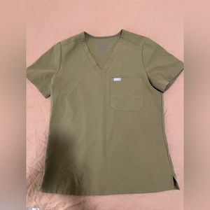 Figs brand, size Small, one pocket short sleeve scrub top in olive green